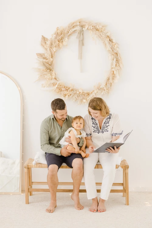 bonheur sourire enfant meubles famille